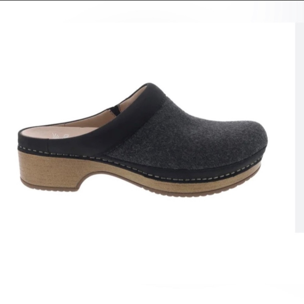 Dansko  clogs 37